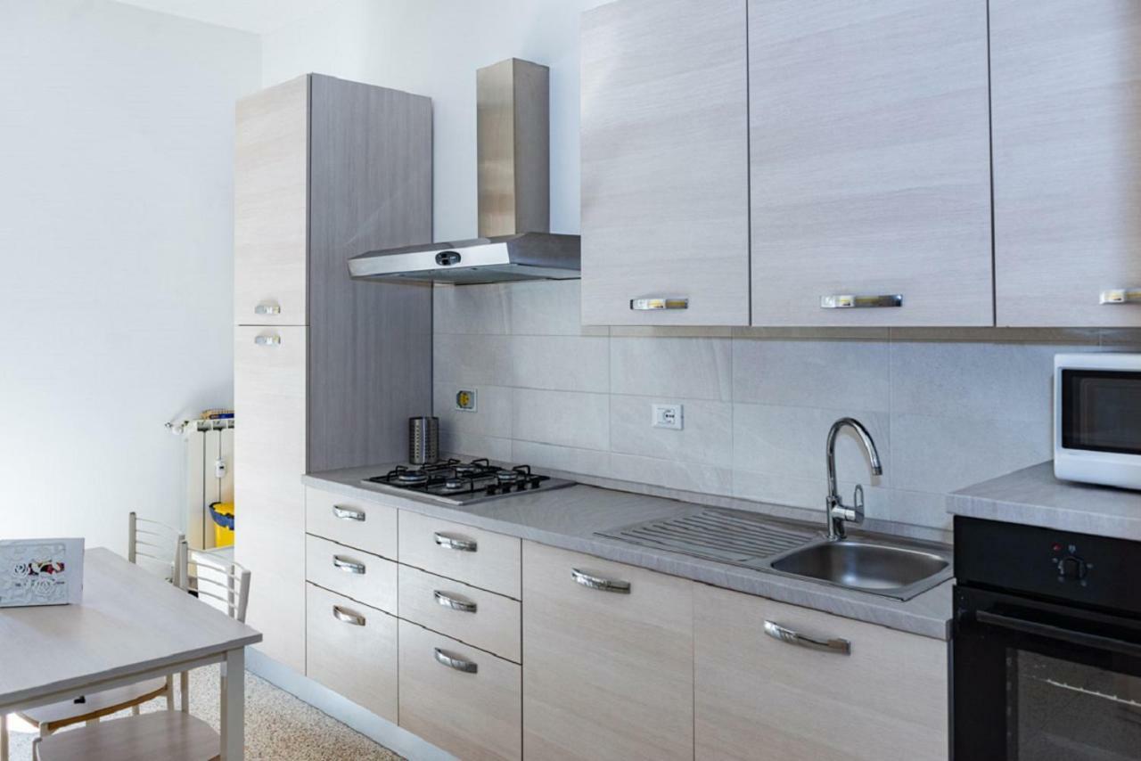 May Twins Home Специя Экстерьер фото